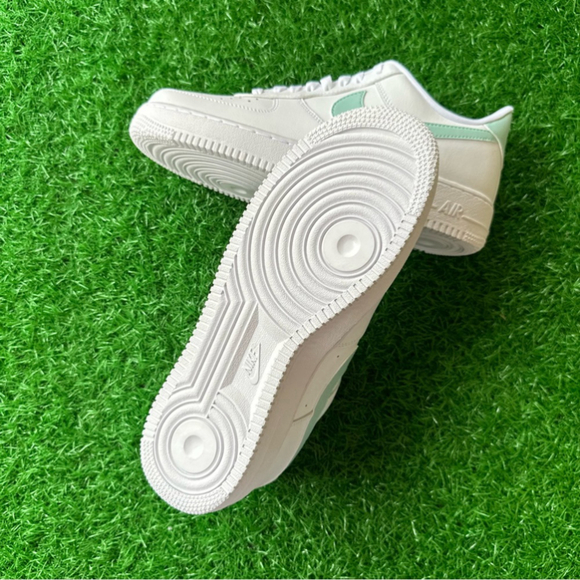 ✨New✨Nike Air Force 1 ‘07 White / Jade Ice - Picture 8 of 8